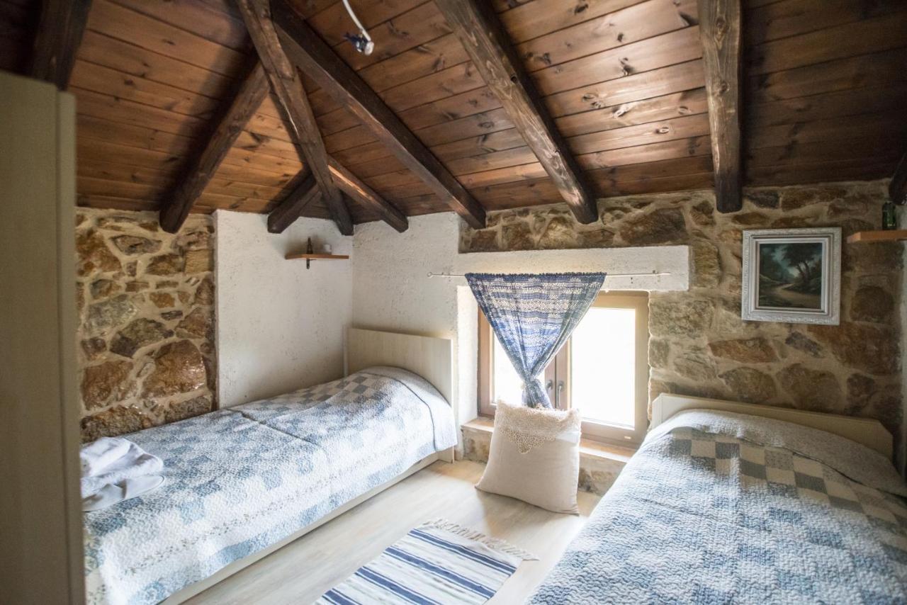 Stone Villas Nea Roda Exterior foto